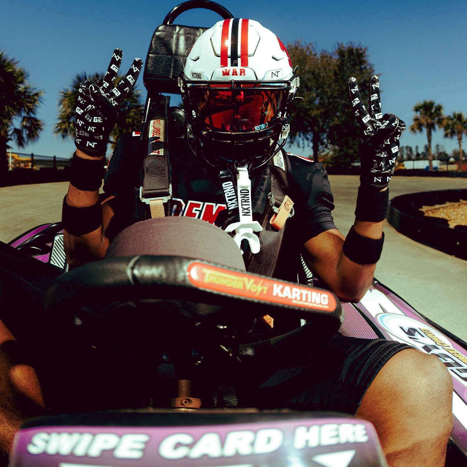 NXTRND VZR3® Football Visor Clear Red