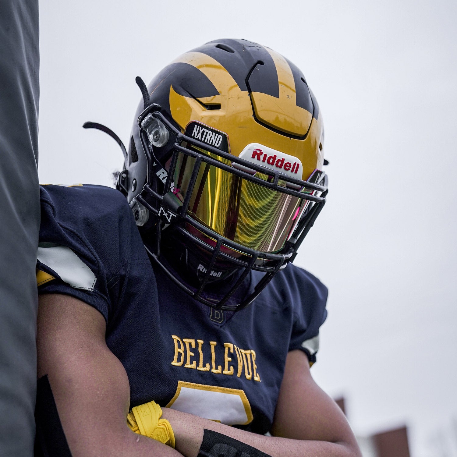 NXTRND VZR1® Football Visor Gold