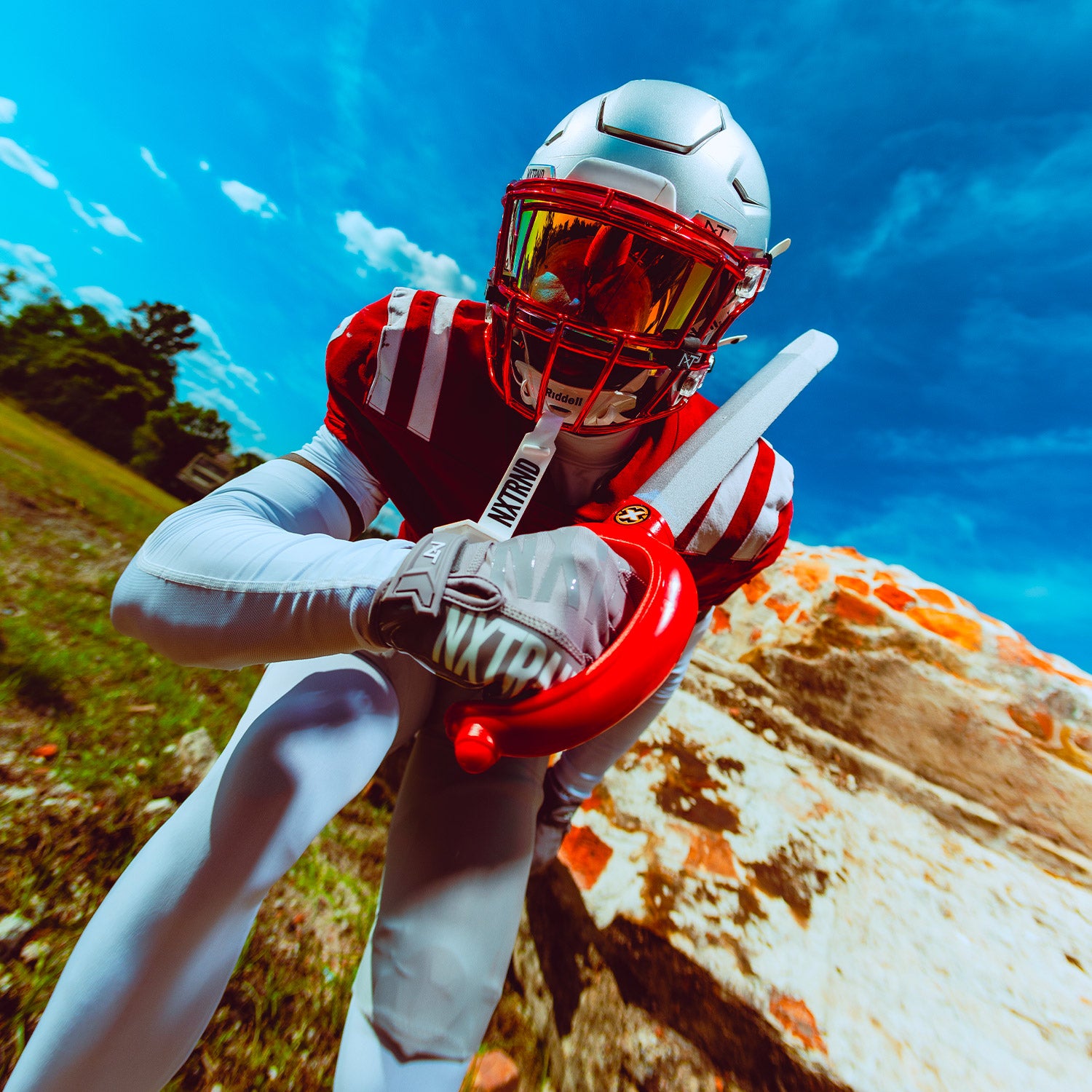 High School Football Player Wearing NXTRND G1 Pro Football Gloves Grey and VZR3 Gold Football Visor