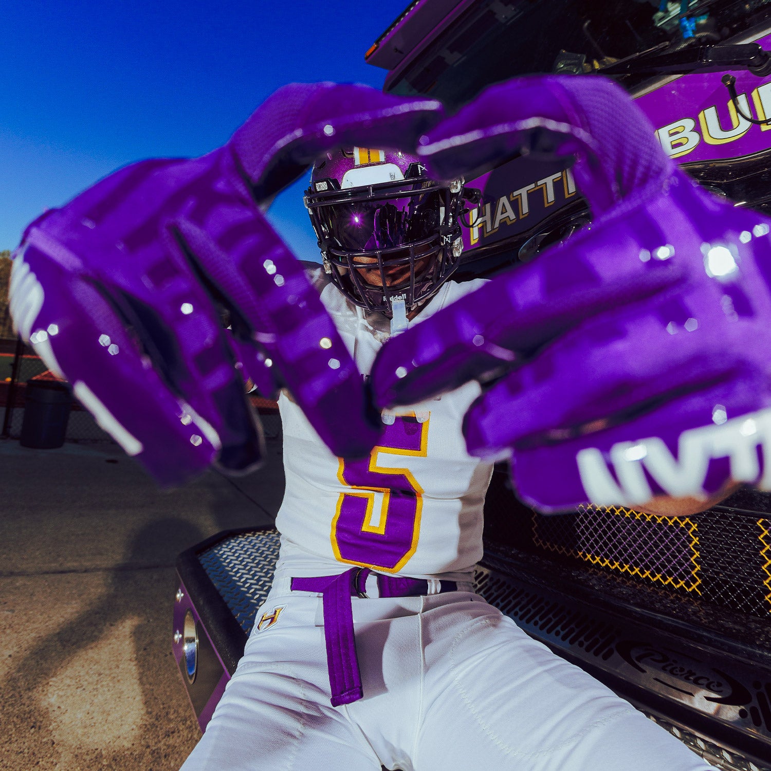 NXTRND VZR3® Football Visor Purple