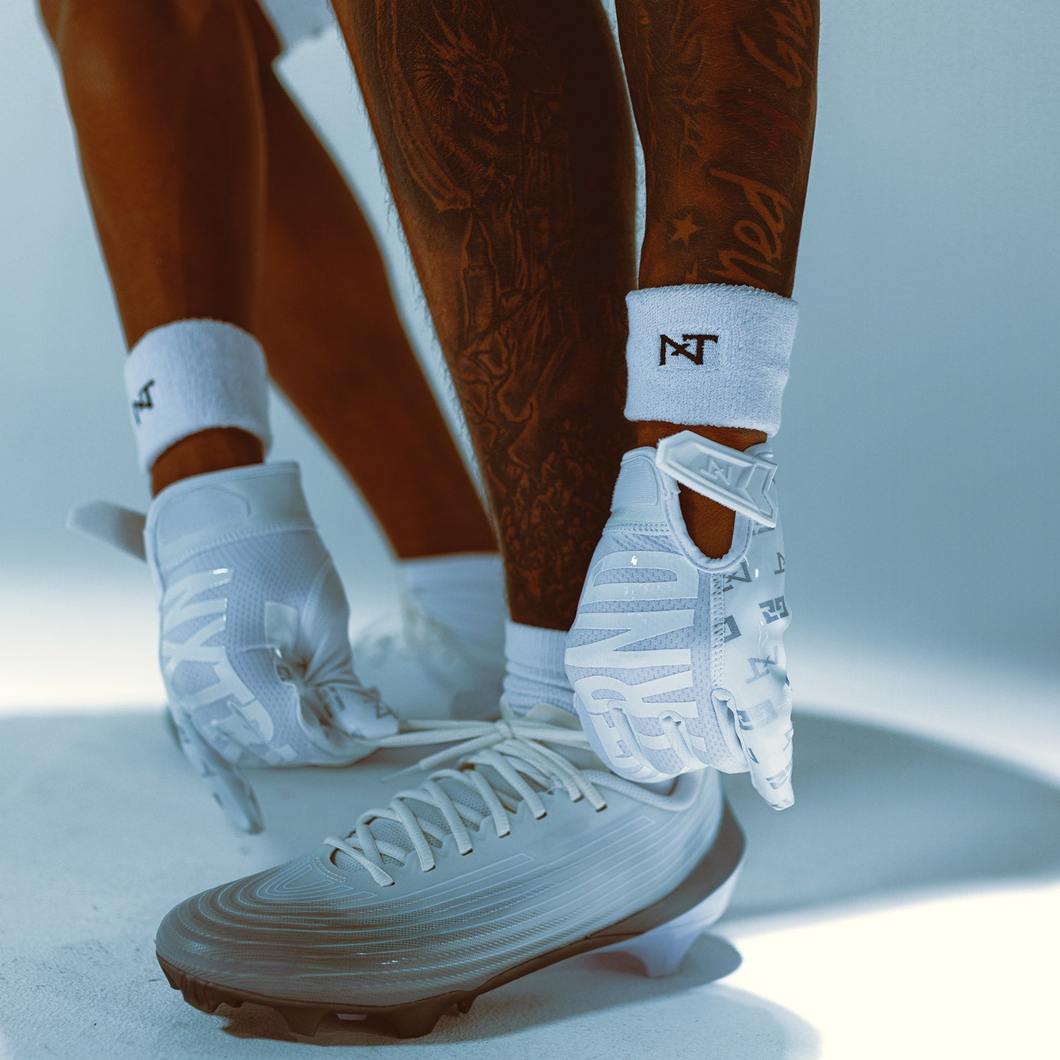 NXTRND Wrist Bands White (1 Pair)