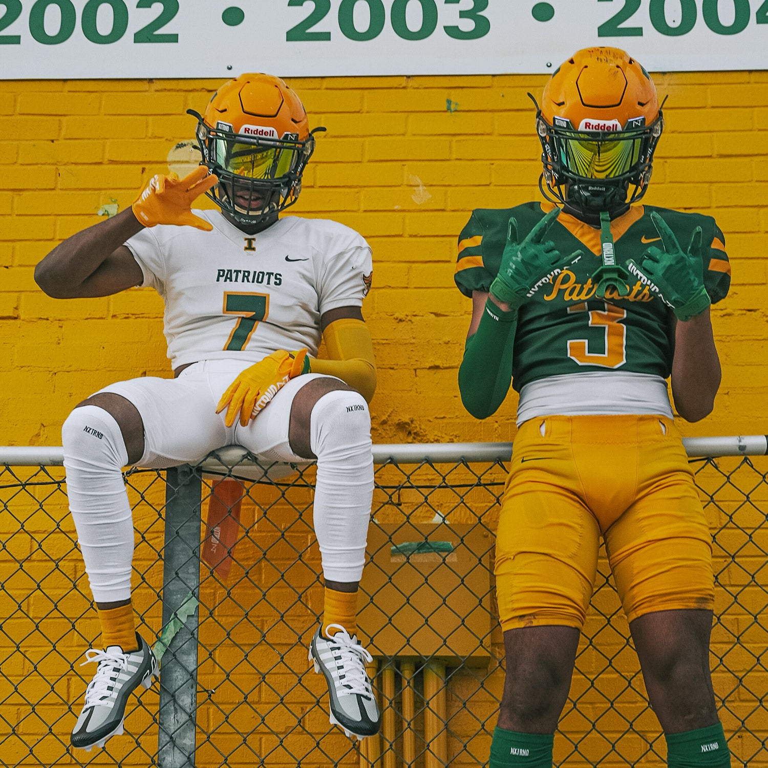 NXTRND VZR3™ Gold Football Visor